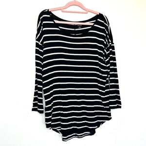 ⭐️ 3/$25 a.n.a Black and white Striped Top